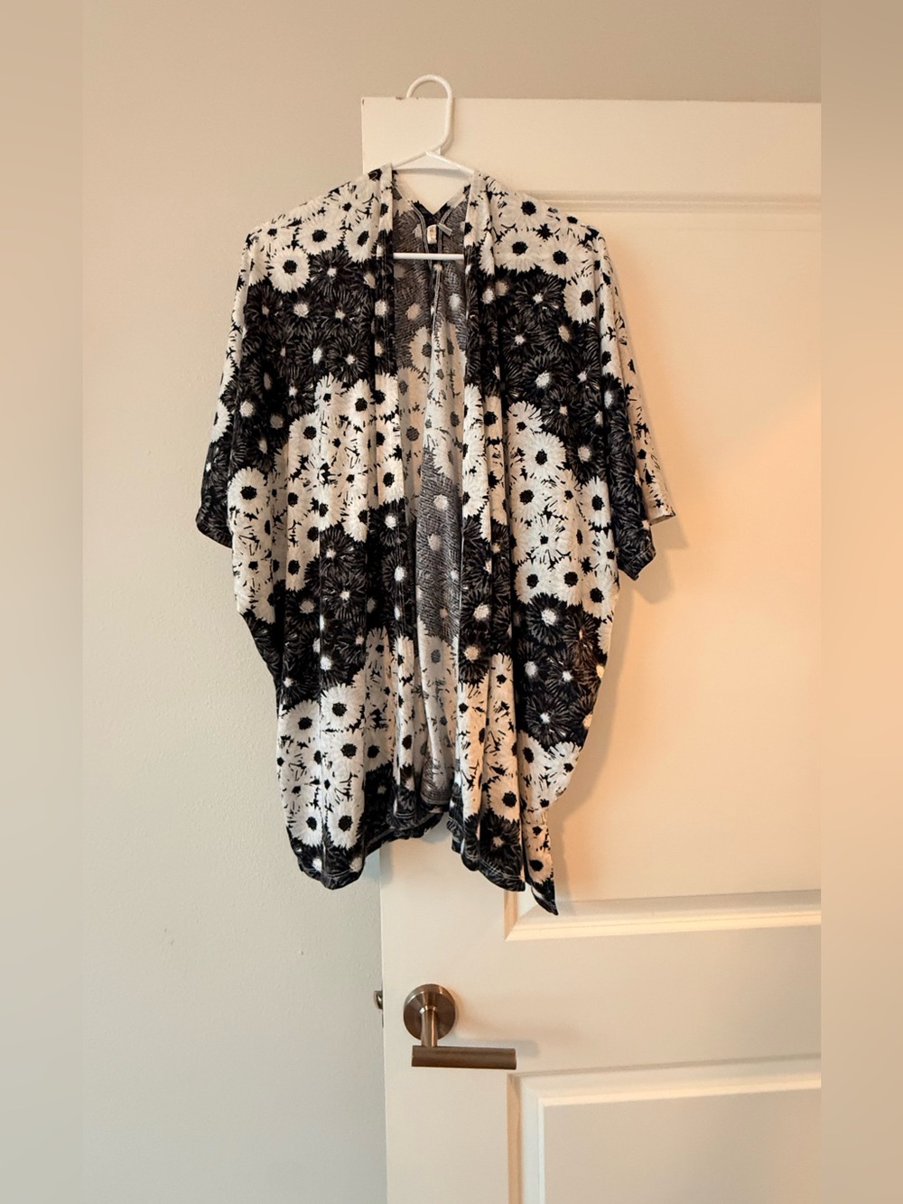 Cato Black and White Floral Kimono